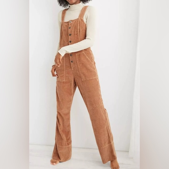 aerie Pants - Aerie NWT kick start corduroy overalls, small
